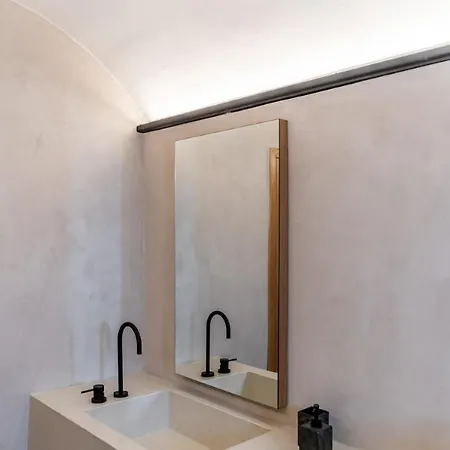 Villa 180 *